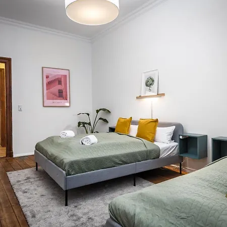 شقة Super Zentral Super Schoener Altbau In Moabit Rostockerstrasse Im Herzen Von Fuer Bis Zu 6 Personen برلين