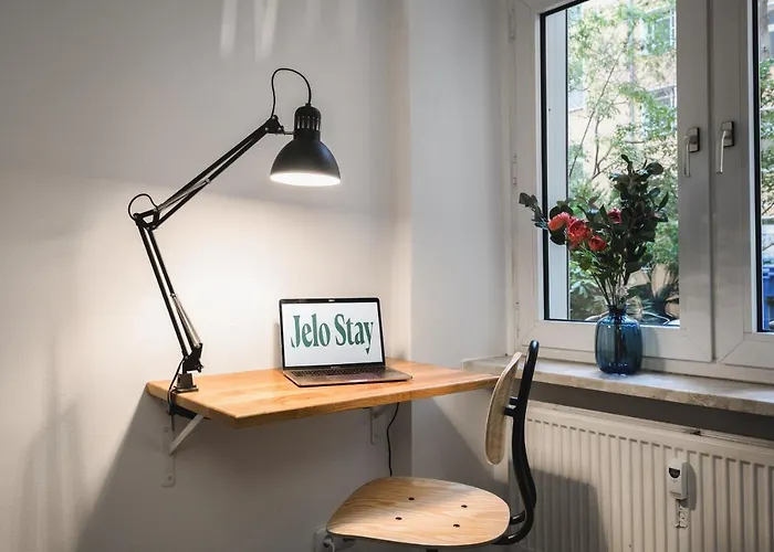 Super Zentral Super Schoener Altbau In Moabit Rostockerstrasse Im Herzen Von Fuer Bis Zu 6 Personen شقة *