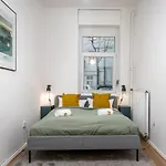 Super Zentral Super Schoener Altbau In Moabit Rostockerstrasse Im Herzen Von Fuer Bis Zu 6 Personen Appartement