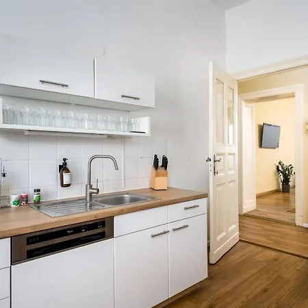 Super Zentral Super Schoener Altbau In Moabit Rostockerstrasse Im Herzen Von Fuer Bis Zu 6 Personen *