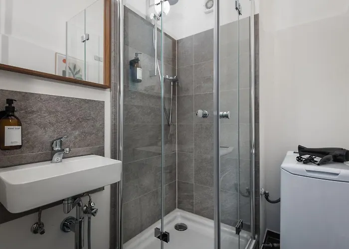 Lejlighed Super Zentral Super Schoener Altbau In Moabit Rostockerstrasse Im Herzen Von Fuer Bis Zu 6 Personen