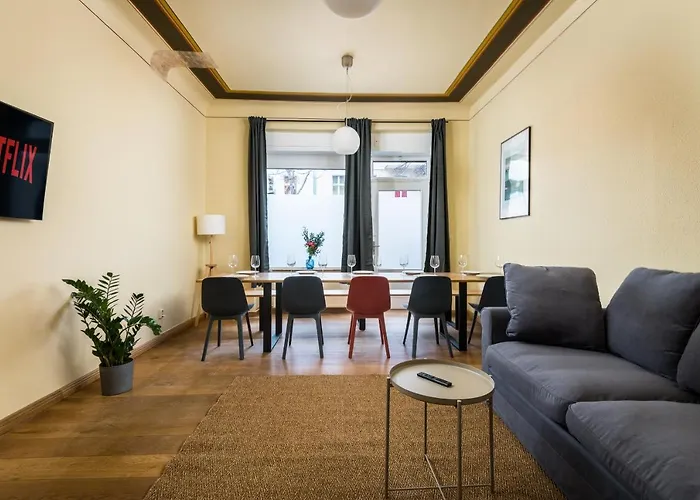 Lejlighed Super Zentral Super Schoener Altbau In Moabit Rostockerstrasse Im Herzen Von Fuer Bis Zu 6 Personen *