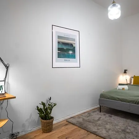 Appartement Super Zentral Super Schoener Altbau In Moabit Rostockerstrasse Im Herzen Von Fuer Bis Zu 6 Personen *